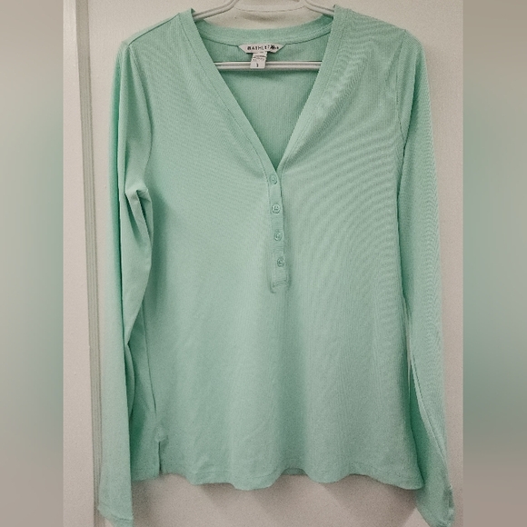 Athleta Tops - Athleta Uptempo Ribbed Henley Long Sleeve Shirt Mint Green V Neck L NWOT